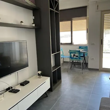 Beachside Living - Perla